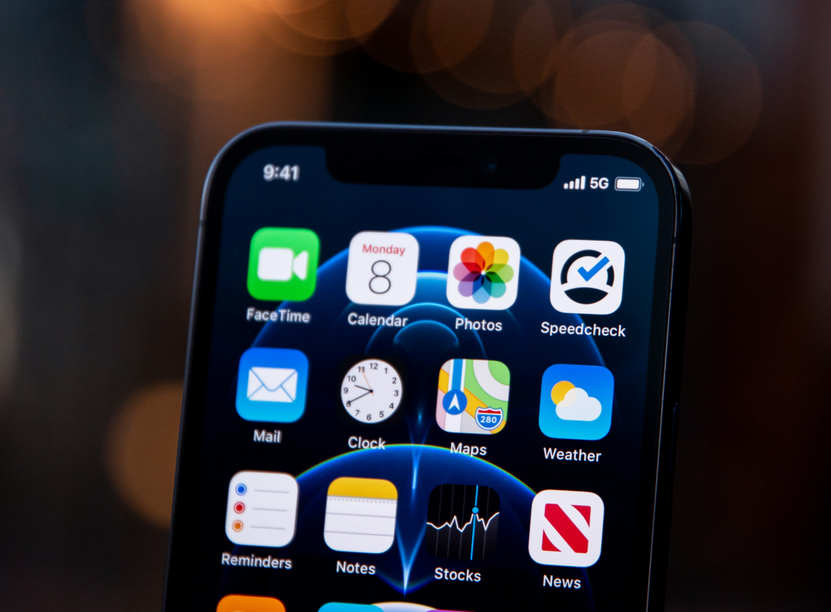 泸州苹果手机维修分享为什么 iPhone 12 在冬季会自动关机 